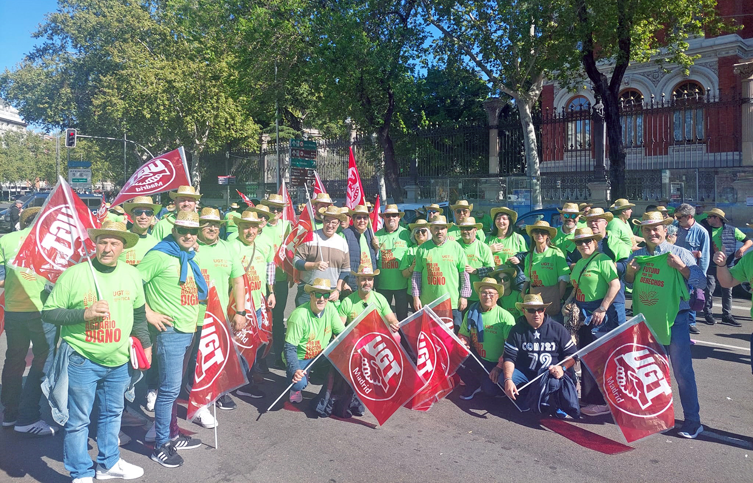 UGT FICA se concentra en Madrid frente al Ministerio de Agricultura, Pesca y Alimentación por un sector agrario 