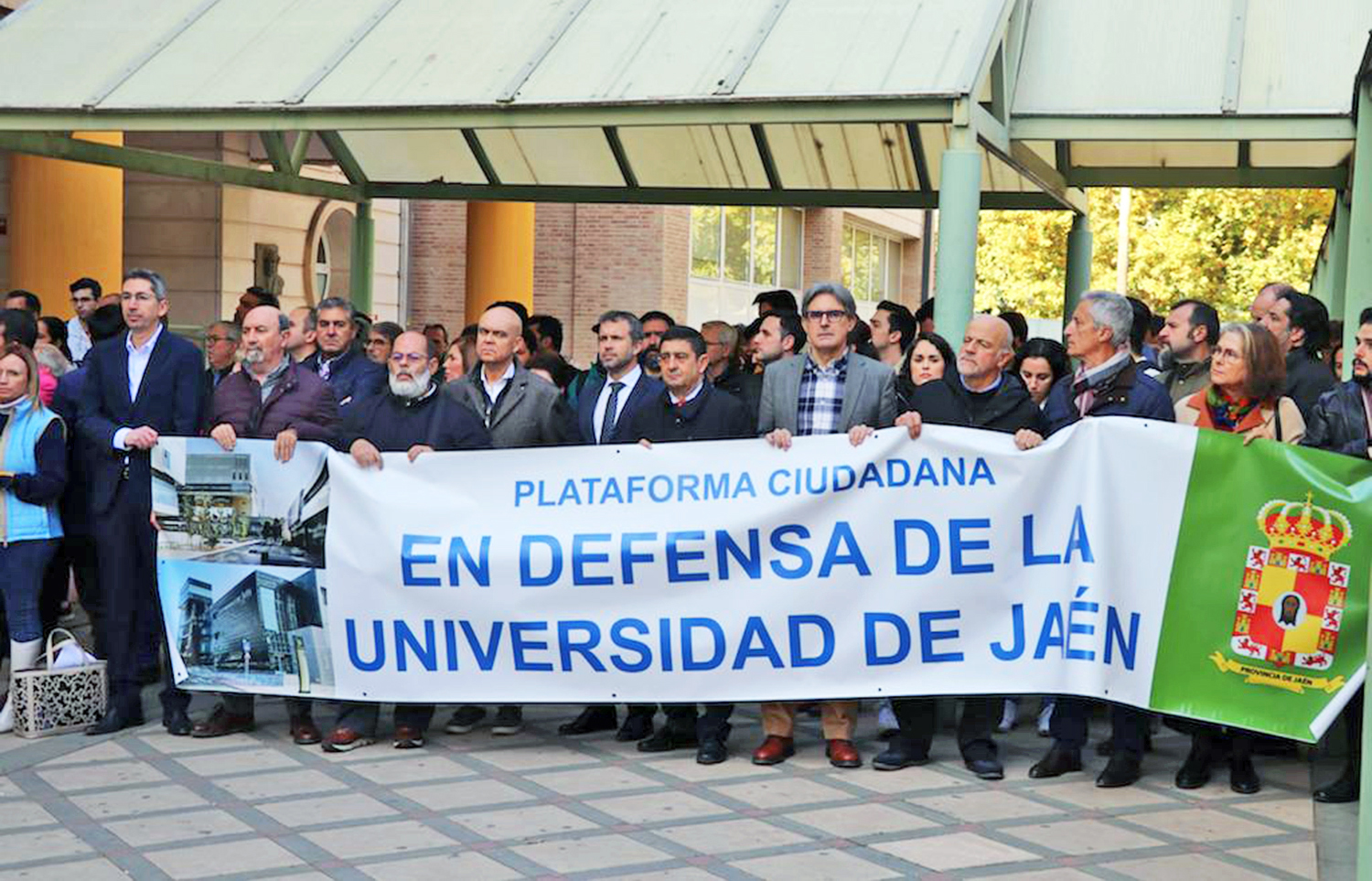 Concentración de la Plataforma Ciudadana en Defensa de la UJA celebrada en el campus de Las Lagunillas