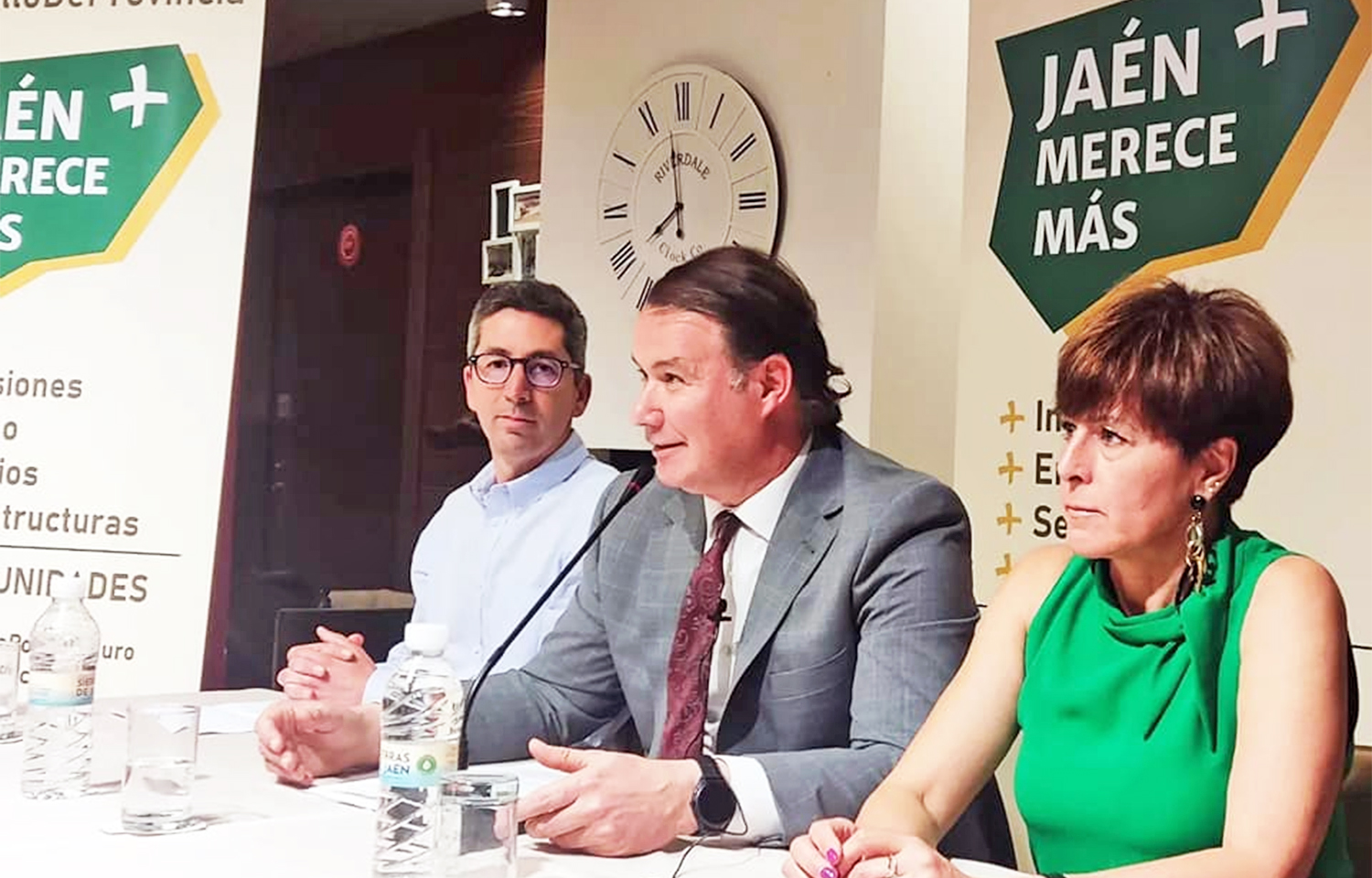 El presidente de Jaén Merece+, Juan Manuel Camacho, advierte que su formación no va a aceptar que nadie le marque la agenda en la negociación