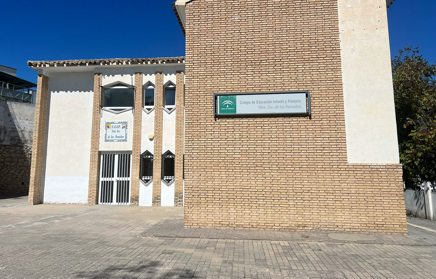 El Ayuntamiento denuncia que el Colegio público Nuestra Señora de los Remedios de Jimena se queda sin comedor escolar